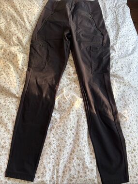 Athleta Women’s Black Cargo Leggings - Sleek Utility Style